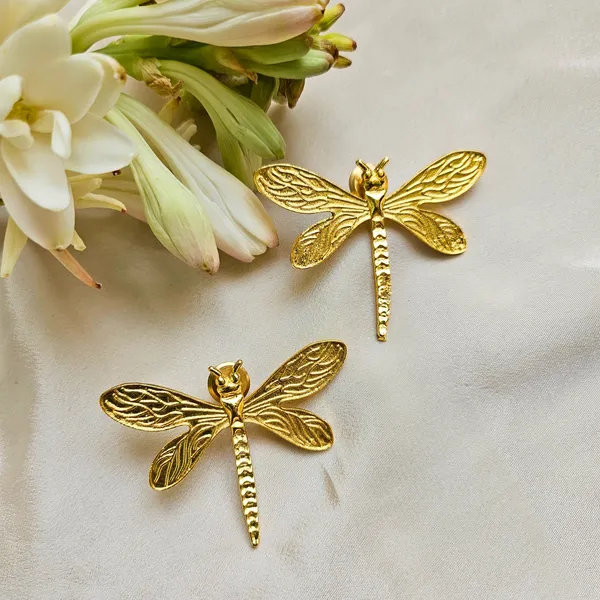 Gold_Brass_With_Gold_Plating_Premium_Stud_Earrings_For_Women