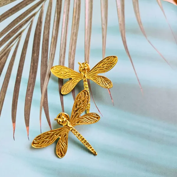 Gold_Brass_With_Gold_Plating_Premium_Stud_Earrings_For_Women