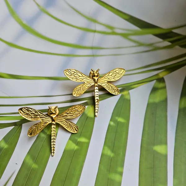 Gold_Brass_With_Gold_Plating_Premium_Stud_Earrings_For_Women
