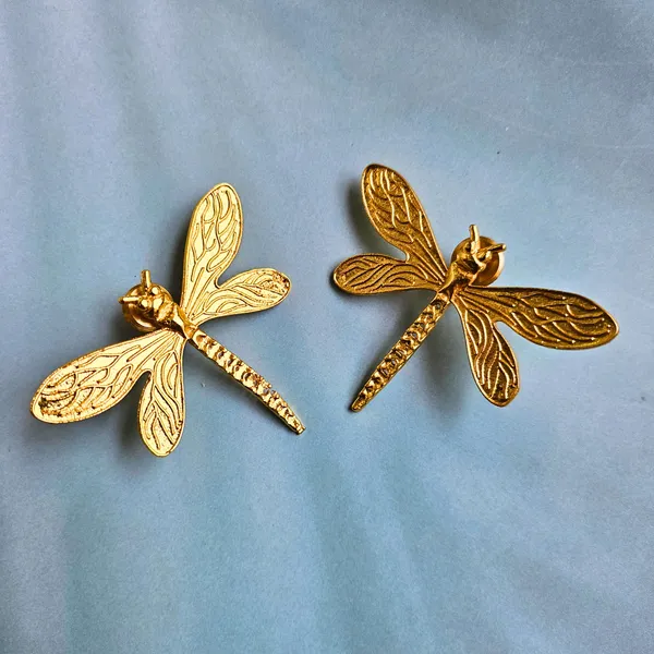 Gold_Brass_With_Gold_Plating_Premium_Stud_Earrings_For_Women