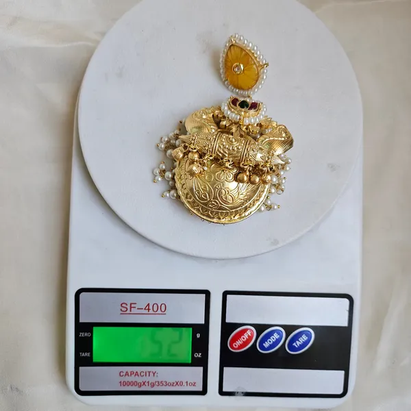 Gold_Alloy_With_Gold_Plating_Premium_Jhumka_Earrings_For_Women