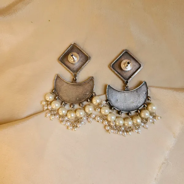 Blue_And_Pink_Silver_Plated_Alloy_Premium_Ch_And_Bali_Earrings_For_Women
