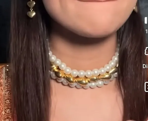 Gold_And_Off_White_Alloy_With_Artificial_Pearls__And__Gold_Plating_Premium_Choker_For_Women