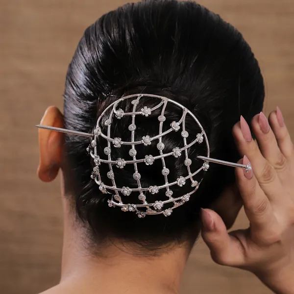 Gold_Alloy_With_Artificial_Pearls_Premium_Hair_Bun_Accessory_For_Women