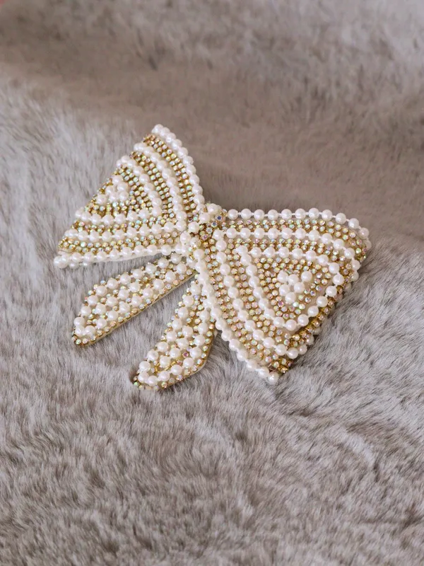 White_Ang_Grey_Alloy_Premium_Hair_Clip_For_Women