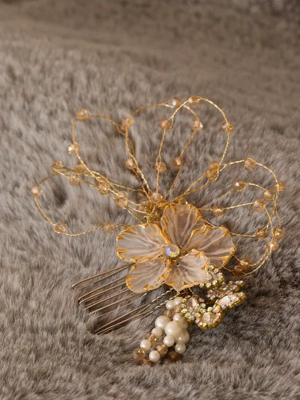 White_Alloy_Premium_Hair_Clip_For_Women