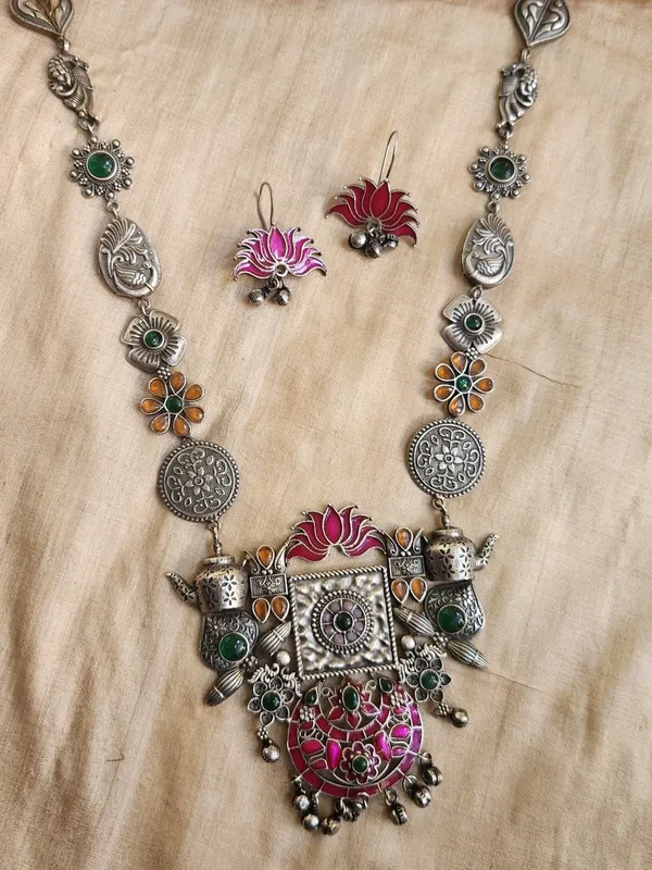 Silver_Alloy_With_Gold_Plating_Premium_Necklace_For_Women