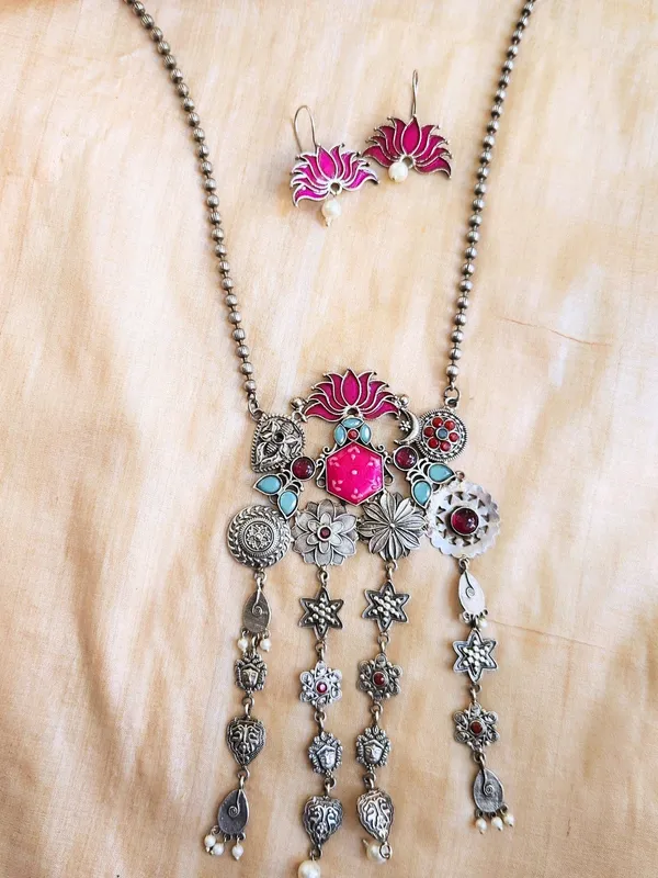 Silver_Alloy_With_Gold_Plating_Premium_Necklace_For_Women