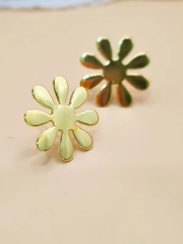 Gold_Alloy_With_Gold_Plating_Premium_Earrings_For_Women