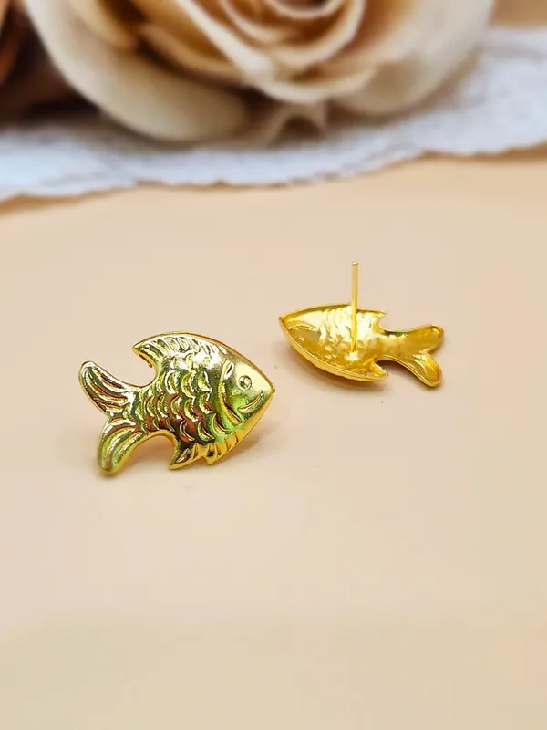 Gold_Alloy_With_Gold_Plating_Premium_Earrings_For_Women