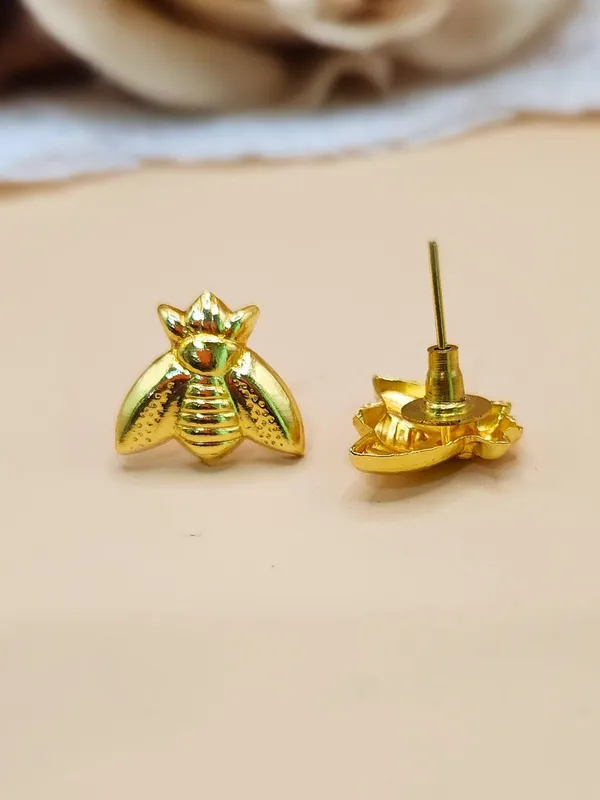Gold_Alloy_With_Gold_Plating_Premium_Earrings_For_Women