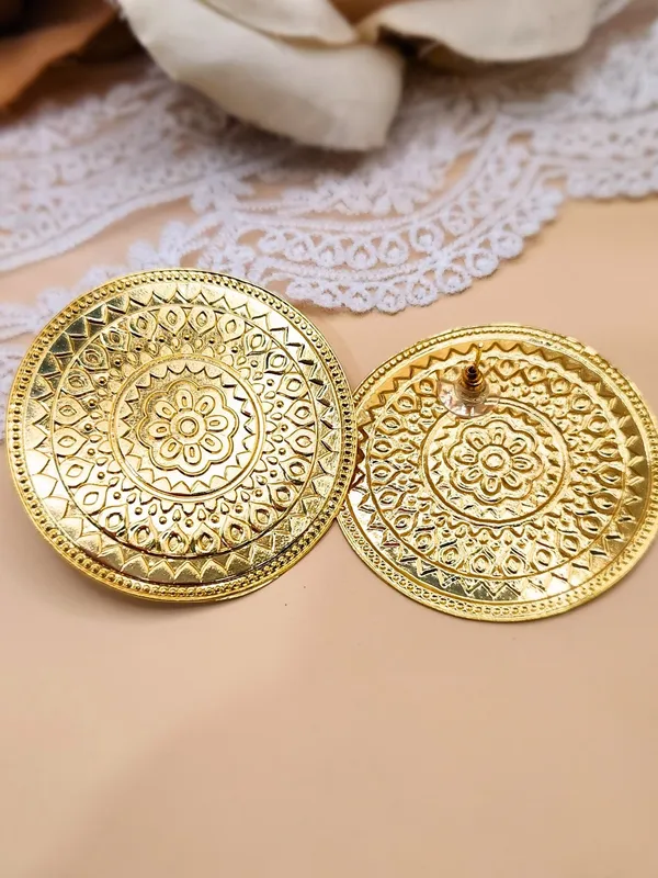 Gold_Alloy_With_Gold_Plating_Premium_Earrings_For_Women