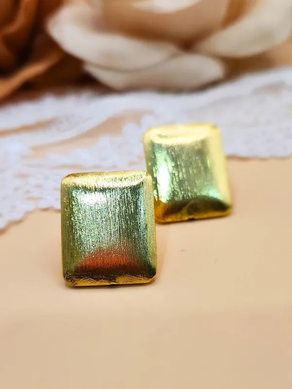 Gold_Alloy_With_Gold_Plating_Premium_Stud_Earrings_For_Women