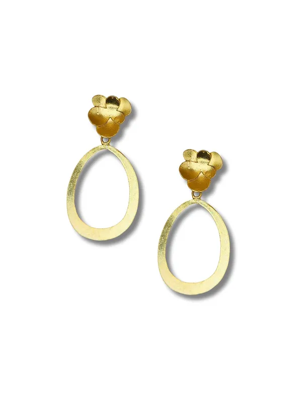 Gold_Alloy_With_Gold_Plating_Premium_Earrings_For_Women