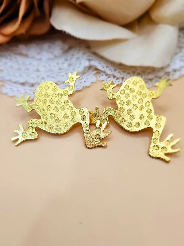 Gold_Alloy_With_Gold_Plating_Premium_Earrings_For_Women