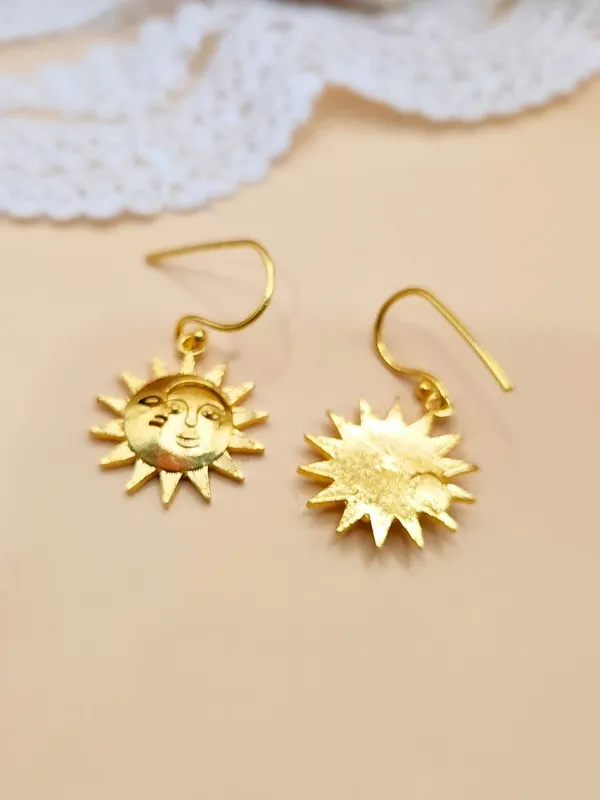 Gold_Alloy_With_Gold_Plating_Premium_Hook_Earrings_For_Women