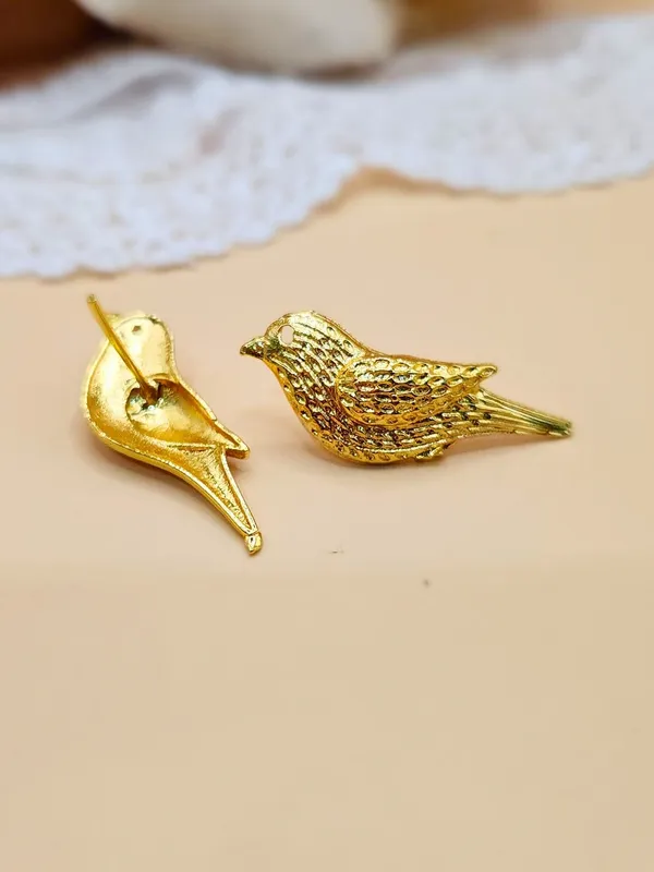 Gold_Alloy_With_Gold_Plating_Premium_Earrings_For_Women
