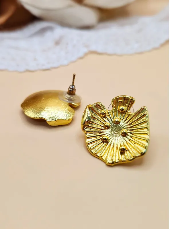 Gold_Alloy_With_Gold_Plating_Premium_Stud_Earrings_For_Women