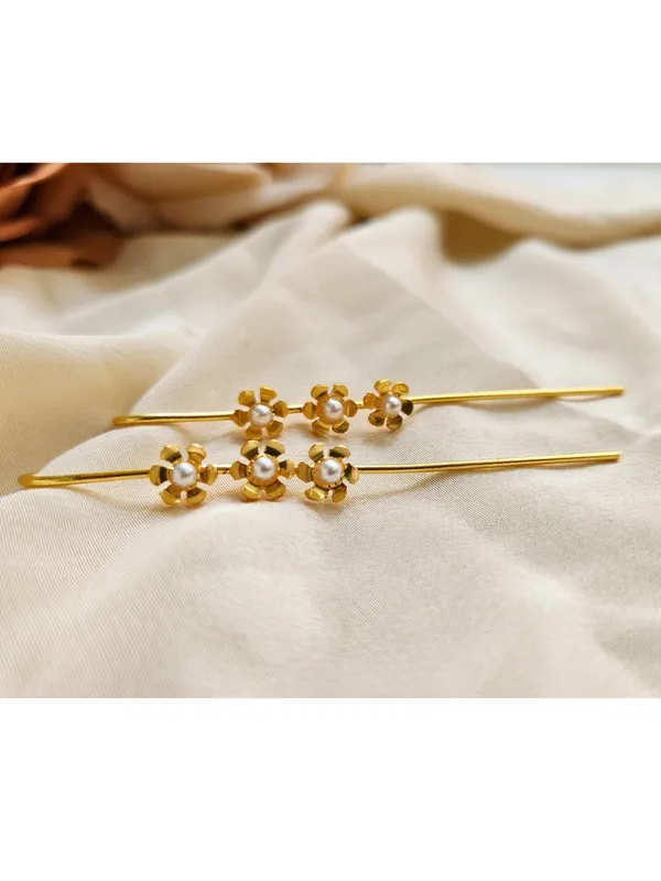 Gold_Alloy_With_Artificial_Pearls_Premium_Earcuff_For_Women