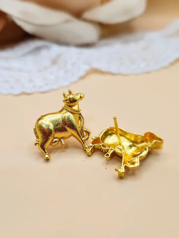 Gold_Alloy_With_Gold_Plating_Premium_Stud_Earrings_For_Women