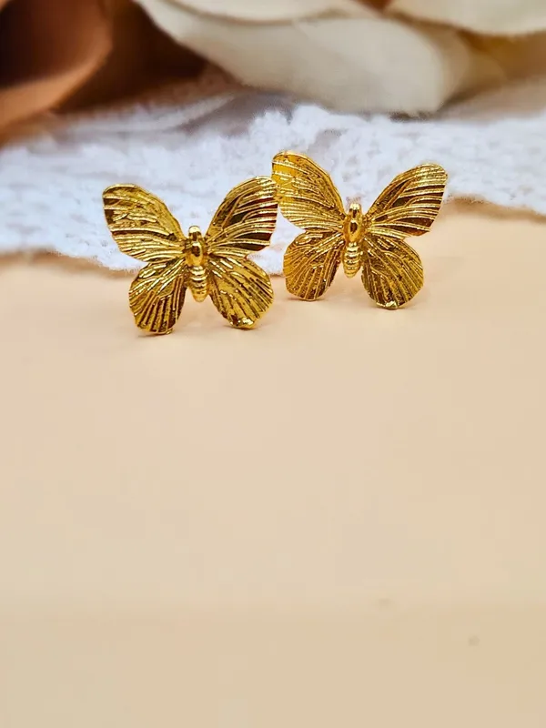 Gold_Alloy_With_Gold_Plating_Premium_Earrings_For_Women