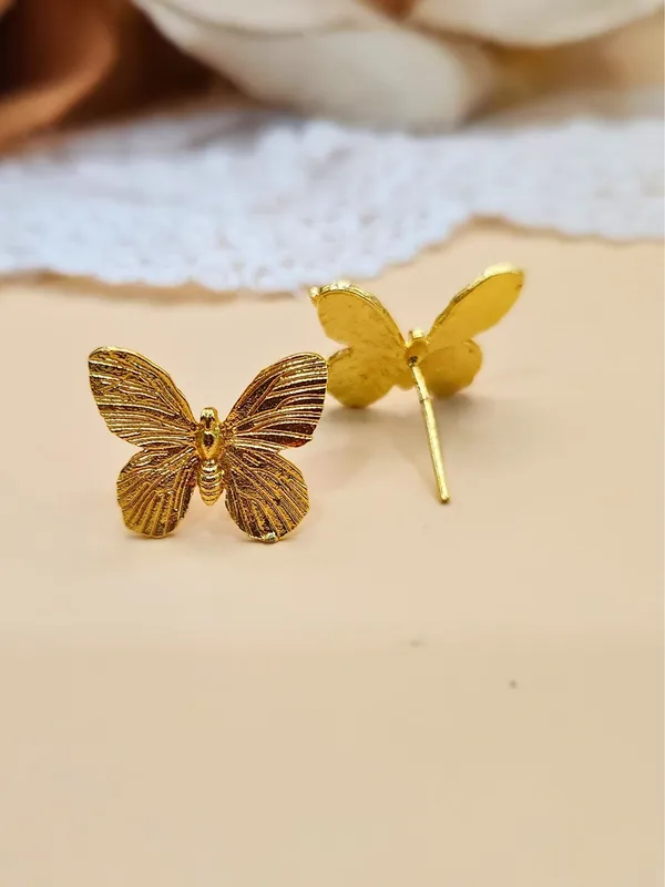 Gold_Alloy_With_Gold_Plating_Premium_Earrings_For_Women