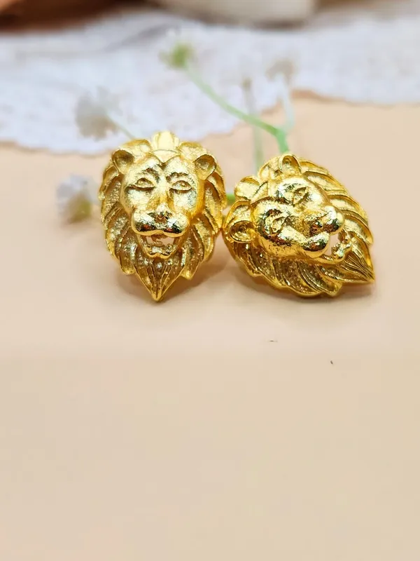 Gold_Alloy_With_Gold_Plating_Premium_Stud_Earrings_For_Women
