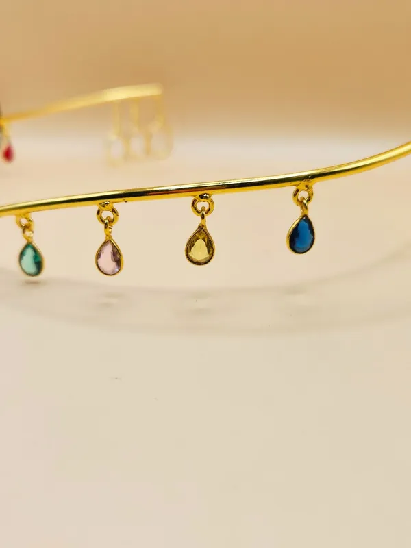 Gold_Alloy_With_Gold_Plating_Premium_Tiara_For_Women