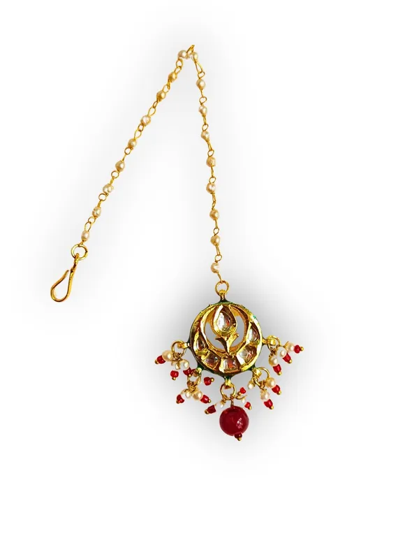 Red_Alloy_With_Kundan_Stones_Premium_Maangtikka_For_Women