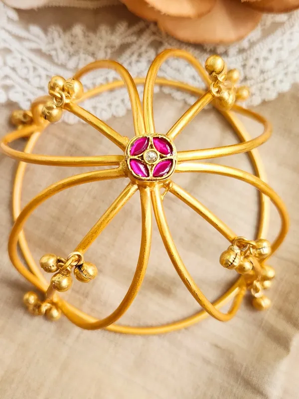 Gold_Brass_Premium_Hair_Bun_Accessory_For_Women