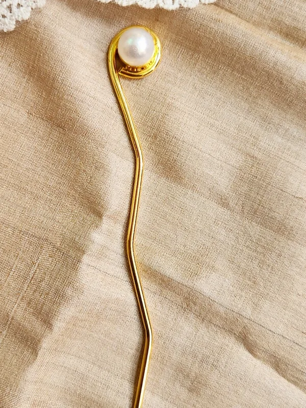 Gold_Brass_Premium_Hair_Bun_Accessory_For_Women