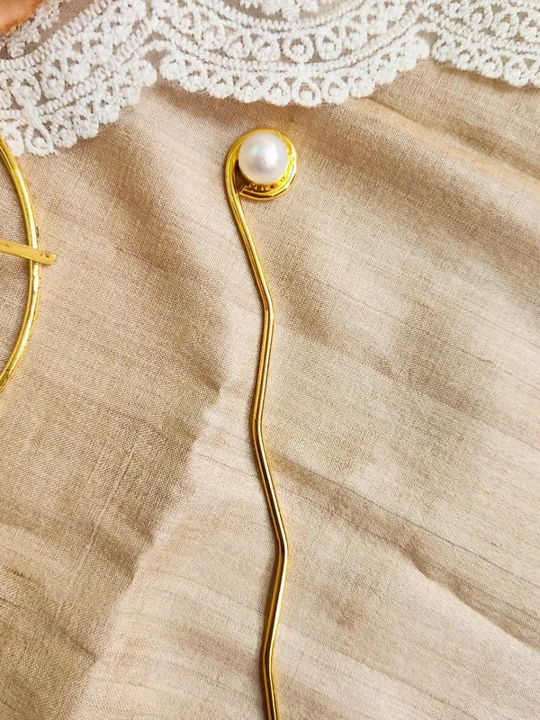 Gold_Brass_Premium_Hair_Bun_Accessory_For_Women