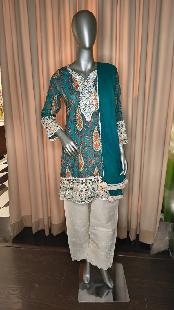 Green_Cotton_Suit_For_Women