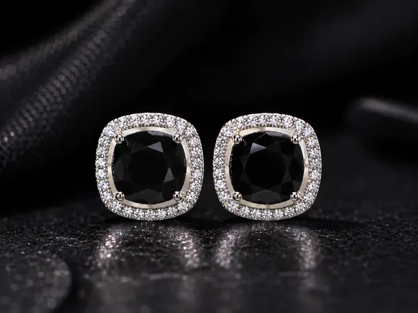 AD_Black_Stone_Silver_Polish_Stud_Earrings