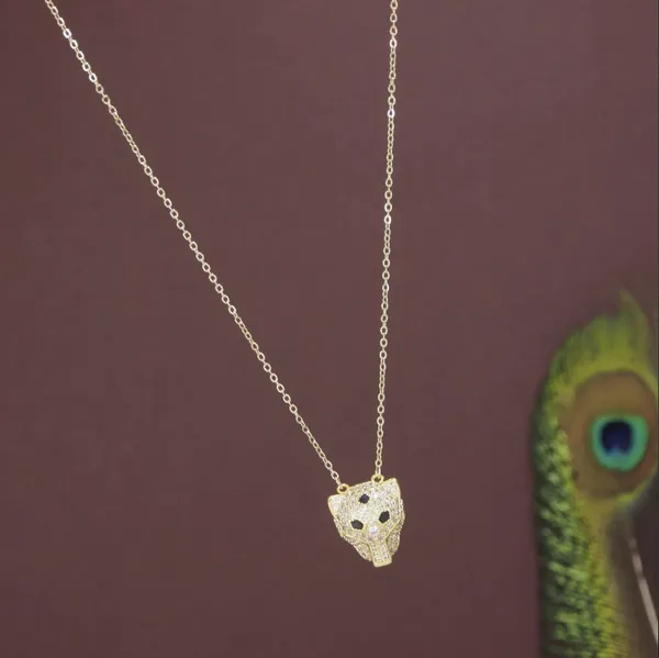 Gold_Alloy_Necklace_For_Women