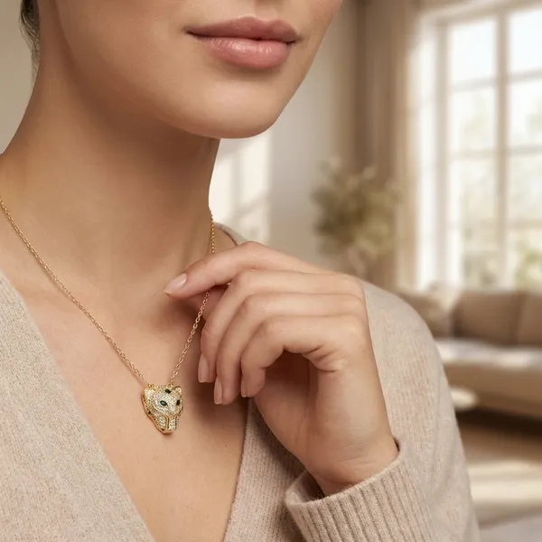 Gold_Alloy_Necklace_For_Women