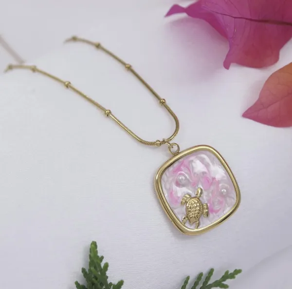 Gold_Stainless_Steel_Necklace_For_Women