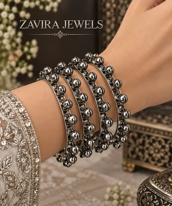 Oxidized_Silver_Kashmiri_Bangles_Set_of_4_with_Ghungroo_Studded_for_Women_&_Girls