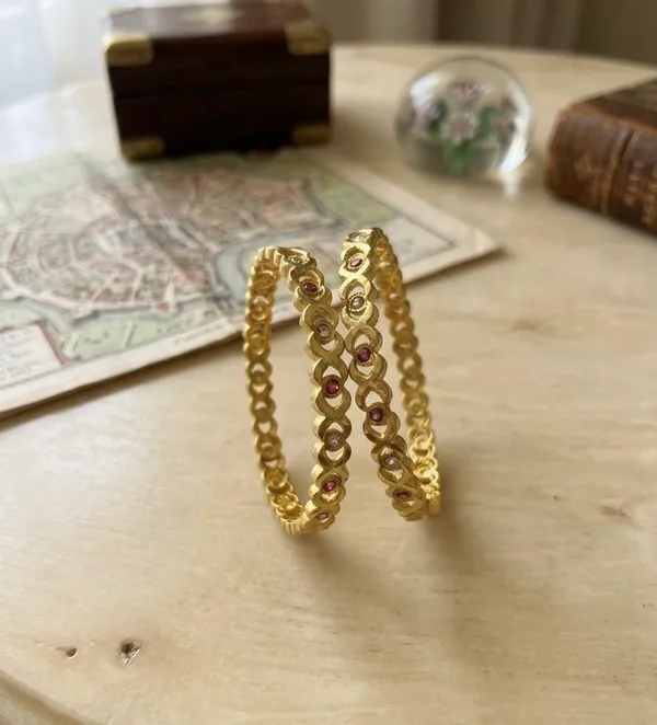 Gold-Plated_Ruby_and_Diamond_Studded_Bangles_(Set_of_2)