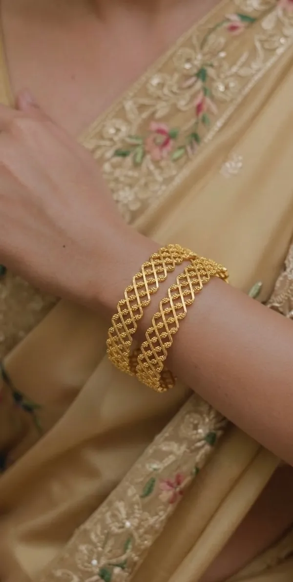 Gold-Plated_Lattice_Design_Bangles_Set