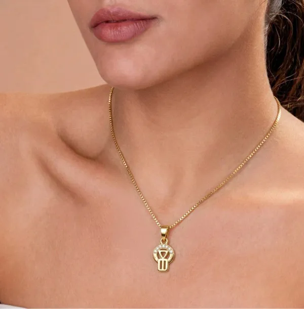Golden_Skull_Pendant_Necklace_With_Crystal_Embellishments_For_Women