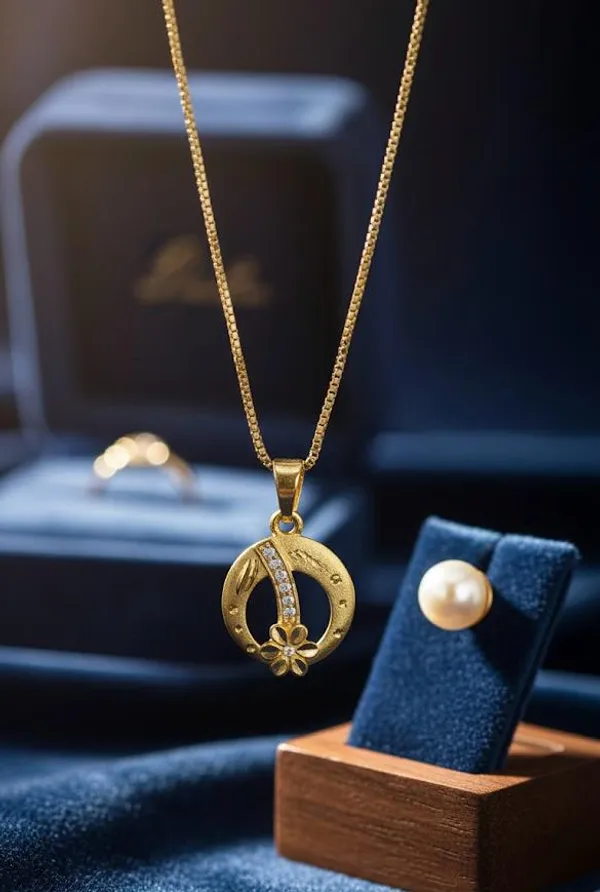 Golden_Elegant_Crescent_Moon_Pendant_Necklace_With_Crystal_Flower_Accent_For_Women