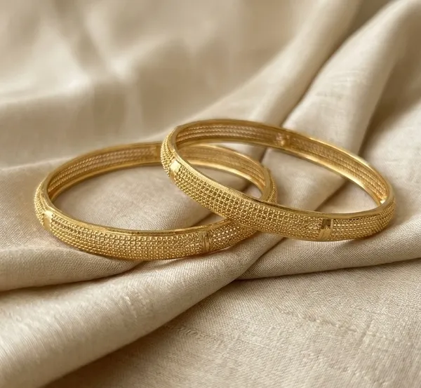 Golden_Traditional_Ethnic_Bangles_Set_Of_2_For_Women