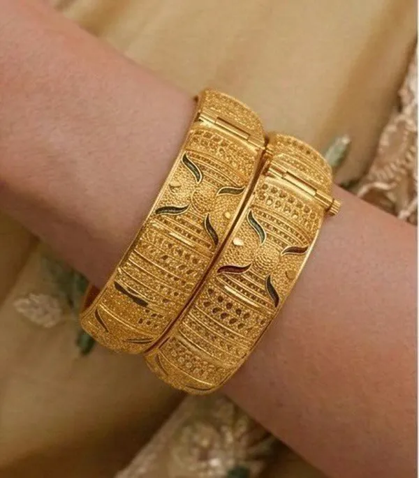 Golden_Traditional_Ethnic_Bangles_Set_Of_2_For_Women