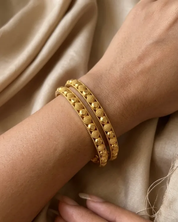 Golden_Dotted_Elegance_Bangles