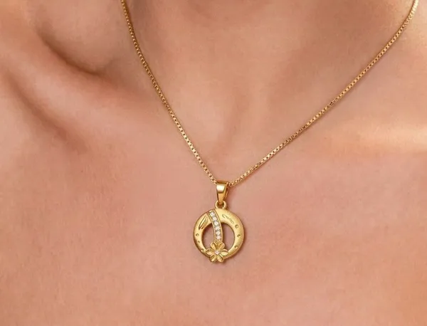 Golden_Elegant_Crescent_Moon_Pendant_Necklace_With_Crystal_Flower_Accent_For_Women
