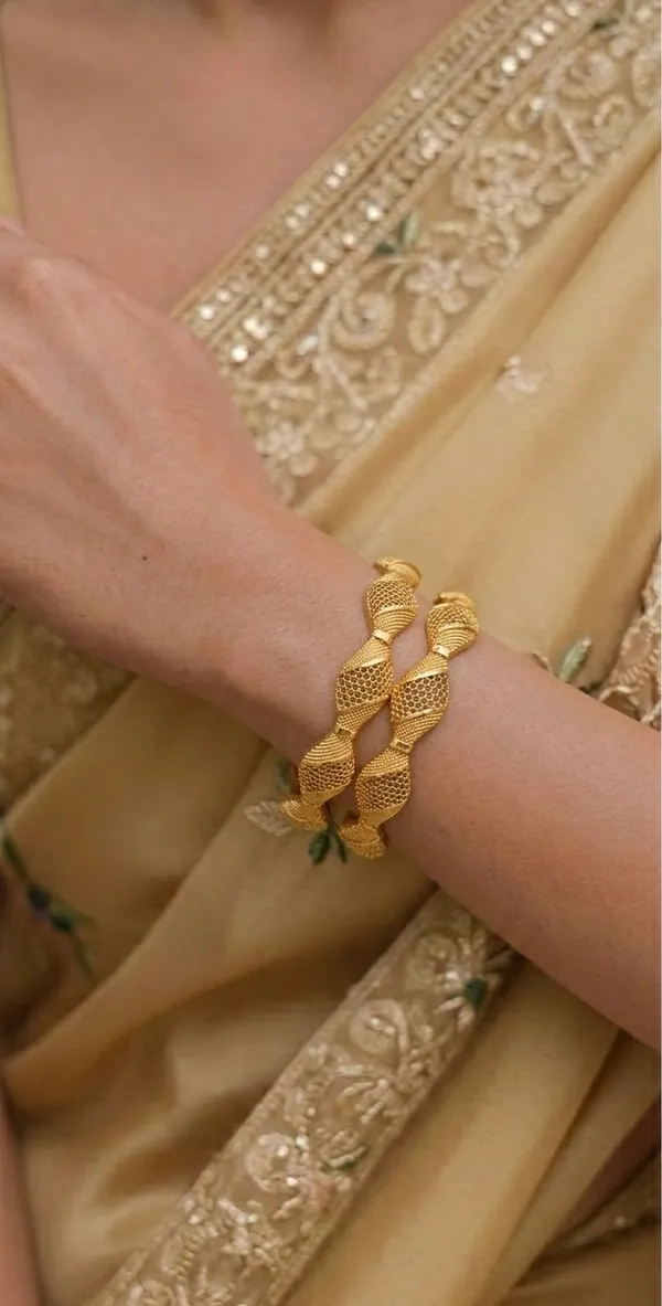 Gold_Plated_Twisted_Design_Kada_Bangles_for_Women_(Set_of_2)