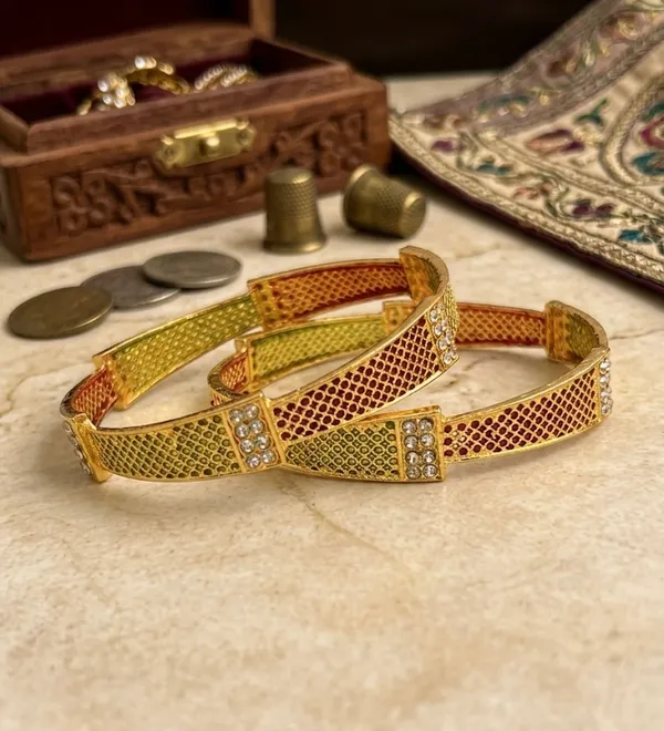Designer_Dual-Tone_Gold-Plated_Mesh_Bangles_with_Crystal_Detailing_(Set_of_2)