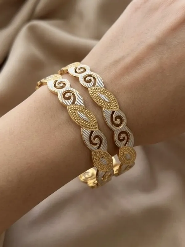 Golden_Traditional_Ethnic_Bangles_Set_Of_2_For_Women