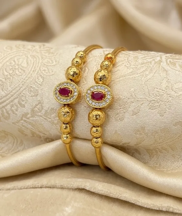 Golden_Traditional_Ethnic_Bangles_Set_Of_2_For_Women
